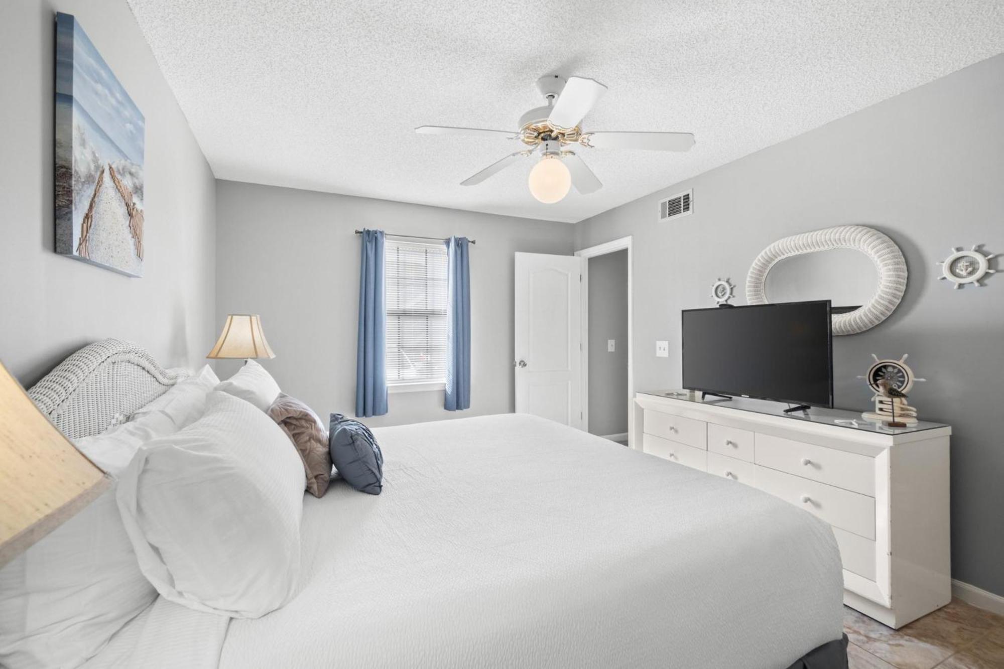 Horizon South By Panhandle Getaways Panama City Beach Room photo
